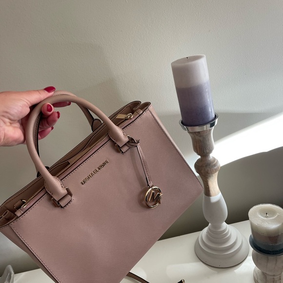 Michael Kors two way bag - Picture 7 of 15